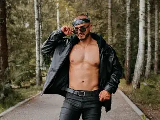 Streamate Nude Webcam of Magnus_Clark