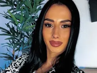 Streamate Adult Video Chat of TiaCyrrus
