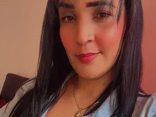 Streamate Free Porn Cam of MILAHOT23