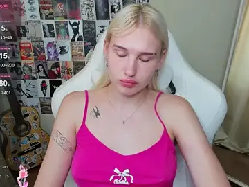 Stripchat Live Porn of EvelinaLuu