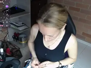 Stripchat Watch Live Sex Cams of cristin_doll_