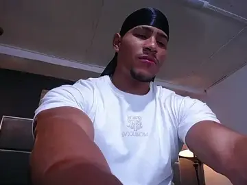 Stripchat Free Porn Cam of teddyfit19cm