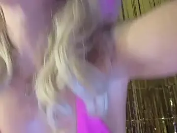 Stripchat Watch Live Sex Cams of SereneXX
