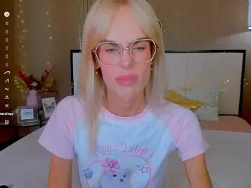 Stripchat Free Live Porn of bellatip