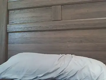Stripchat Live Sex of DILFiGuess1