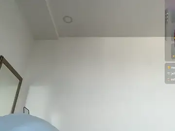 Stripchat Live Sex Cam of MiaDavis21
