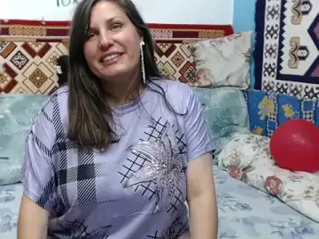 Stripchat Live Sex Cam of Adelinemilf