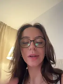 Stripchat Adult Webcam of Cherry-Bean