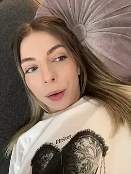 Stripchat Sex Chat of Mia_Ethan
