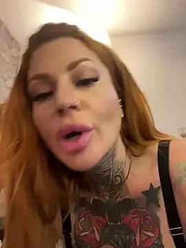 Stripchat Live Porn of krysstal003