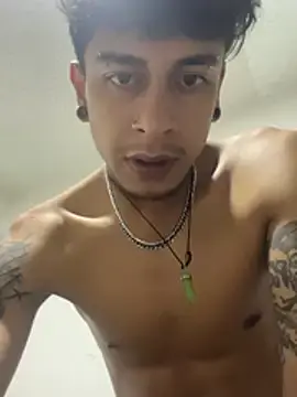 Stripchat Live Sex Cam of Sombraharper