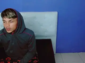 Stripchat Live Sex of Angel_foxc13