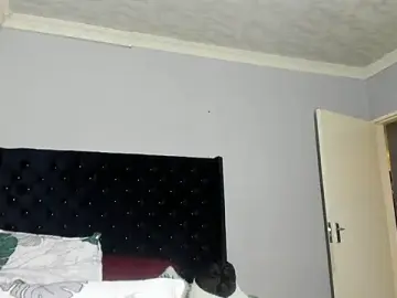 Stripchat Nude Webcam of ConnieSmall24