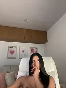 Stripchat Adult Video Chat of maddy_bronw_