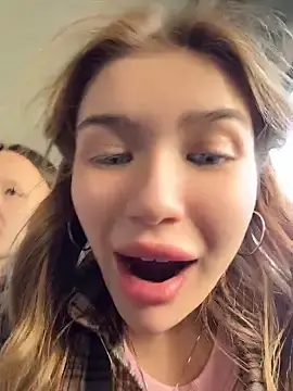 Stripchat Best live sex cam show of FlashTitsRoyal