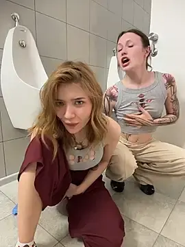 Stripchat Best Webcam of FlashTitsRoyal