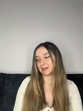 Stripchat Best Webcam of Sarisloves