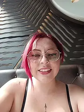 Stripchat Live Porn of madelaine-
