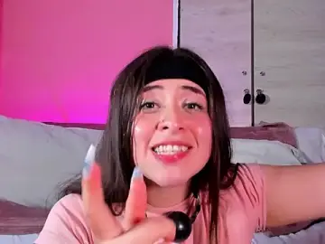 Stripchat Sex Cam of Keyla_ruiz_