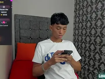 Stripchat Sex Cam of Little_Twink19x