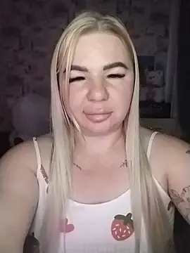 Stripchat Free Porn Cam of LunaBounty_