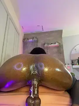 Stripchat Nude Webcam of Keirahartz