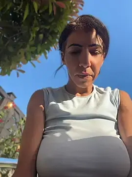 Stripchat Live Sex of Yasmiinee