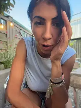 Stripchat Adult Webcam of Yasmiinee