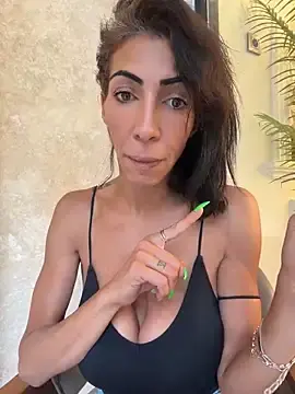 Stripchat Sex Cam of Yasmiinee