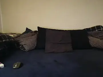Stripchat Sex Cam of slaveboy2016@xh