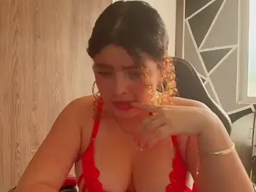 Stripchat Sex Cam of Kiara_velez