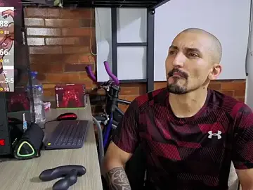 Stripchat Free Live Porn of Marck_Muscle