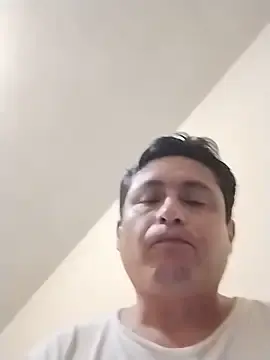 Stripchat Free Porn Cam of checheludo23