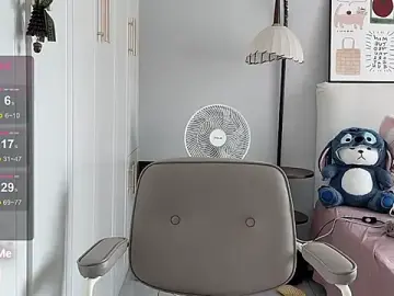 Stripchat Live Sex of --bee--