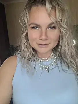 Stripchat Free Porn Cam of candy_queeen