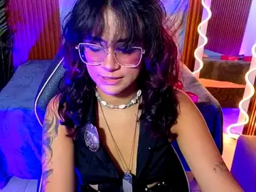 Stripchat Free Live Porn of kristen_tay