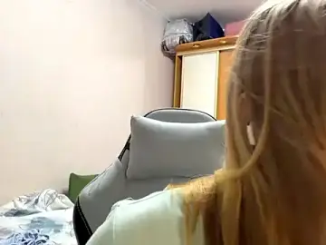 Stripchat Free Live Porn of HebrewRiding
