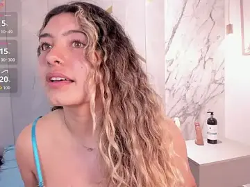 Stripchat Nude Webcam of ChloeBelle_