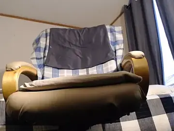 Stripchat Free Porn Cam of Luv2SuckBWC92