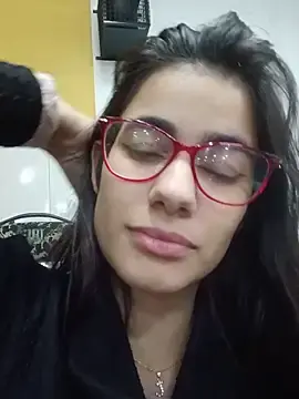 Stripchat Free Porn Cam of Mamamiabr