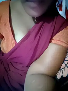 Stripchat Live Sex Cam of Tamil_Hot_HoneyBee