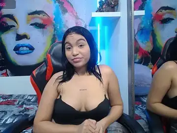 Stripchat Live Sex Cam of valeria_martinez19