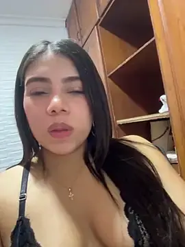 Stripchat Watch Live Sex Cams of Luna_rousse26