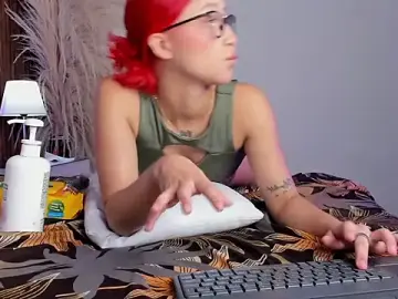 Stripchat Sex Cam of _Cherry_fox