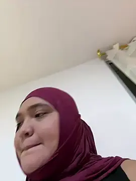 Stripchat Free Porn Cam of sweetmuslim01