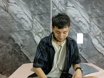 Stripchat Sex Cam of NoahWalker__