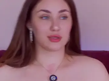 Stripchat Live Sex Cam of KiraBarlows