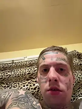 Stripchat Live Sex Cam of tattedupguy