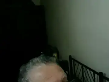 Stripchat Adult Webcam of 100Tauros