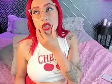 Stripchat Free Live Porn of Camilaa_vega1